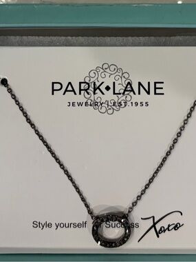 "Roo" Hematite Necklace